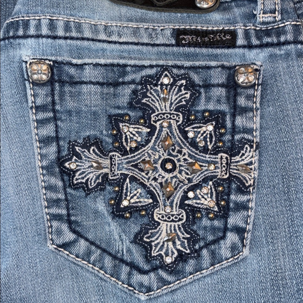 Miss Me Women's Light Blue Embroidered Pocket Jeans